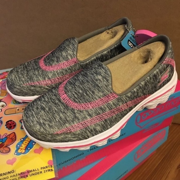 BRAND NEW toddler girls skechers go walk slip on shoes size 11 / 12 / 13 / 1Y - Picture 5 of 6